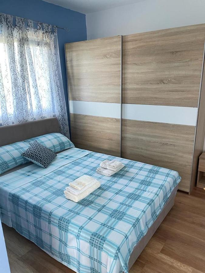 Oaza Mira Lägenhet Tisno Exteriör bild